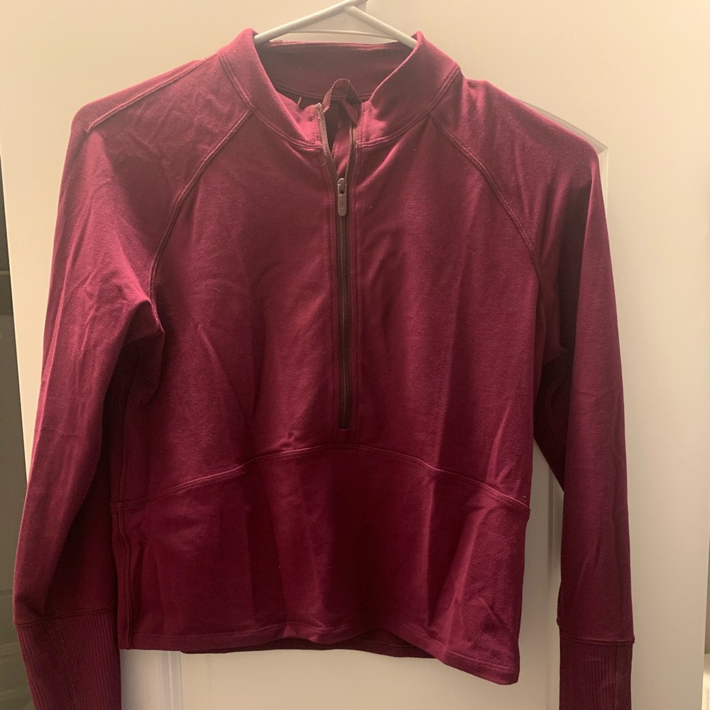 Lulu lemon crop half zip pull over